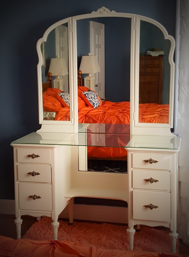 Custom Tabletop Glass and Mirror for Vanity Furniture in Chesapeake, Virginia