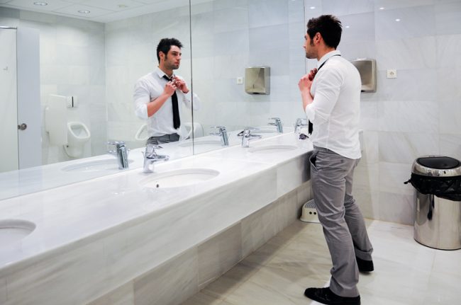 Edgeless Mirrors in Bathroom by Portsmouth Glass